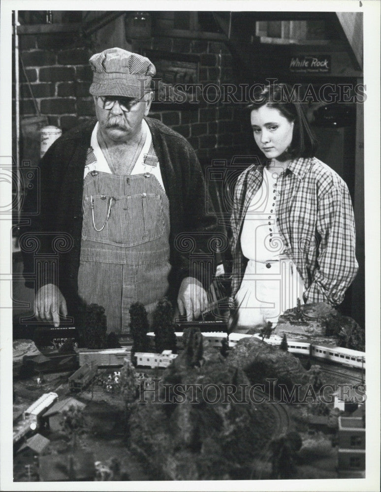 1986 Press Photo Actor Wilfrod Brimley and actress Shannen Doherty. - Historic Images