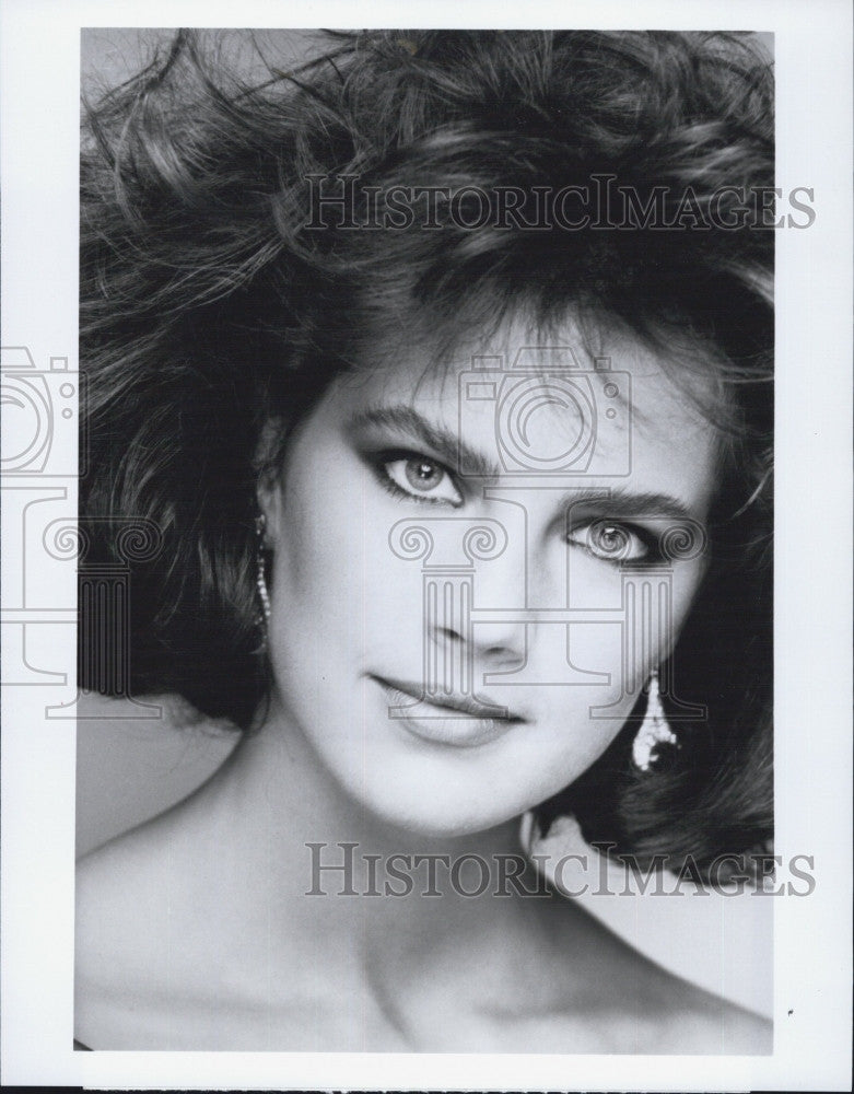 1984 Press Photo Actress Terri Farrell &quot;Paper Dolls&quot; - Historic Images