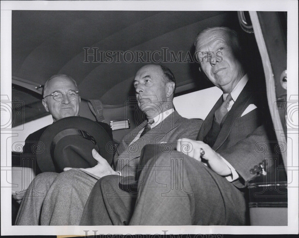 1951 Press Photo Pres. Harry Truman, Robert Lovett and Gen. George Marshall. - Historic Images