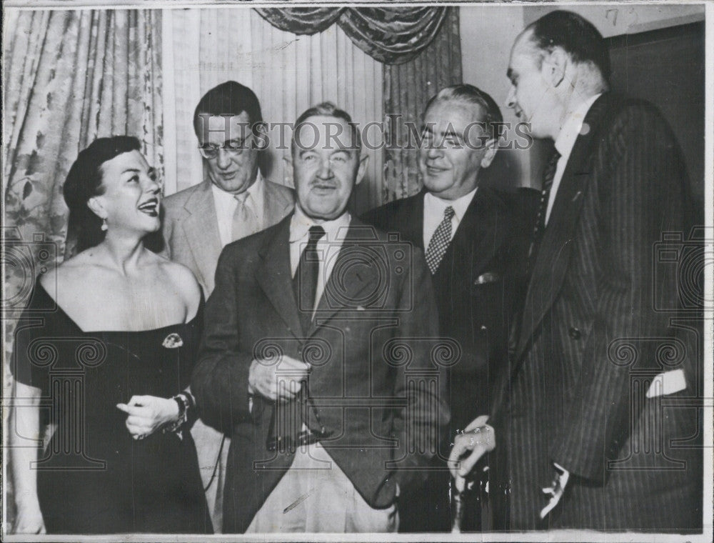 1954 Press Photo William O&#39;Dwyer Ambassador to Mexico Singer Ella Logan - Historic Images