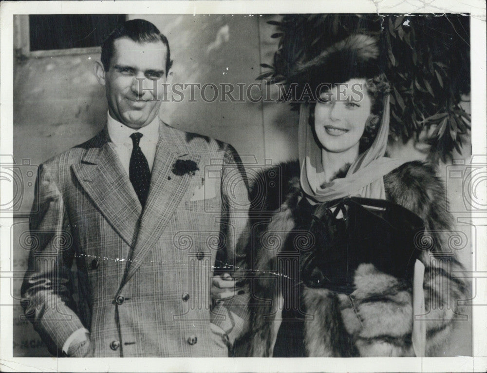 1939 Press Photo William Buckner With Actress Loretta Young - Historic Images