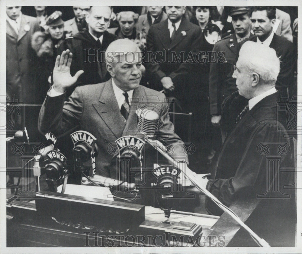 1947 Press Photo Thomas Herbert Sworn in to Gov. Office by Carl Weygandt - Historic Images