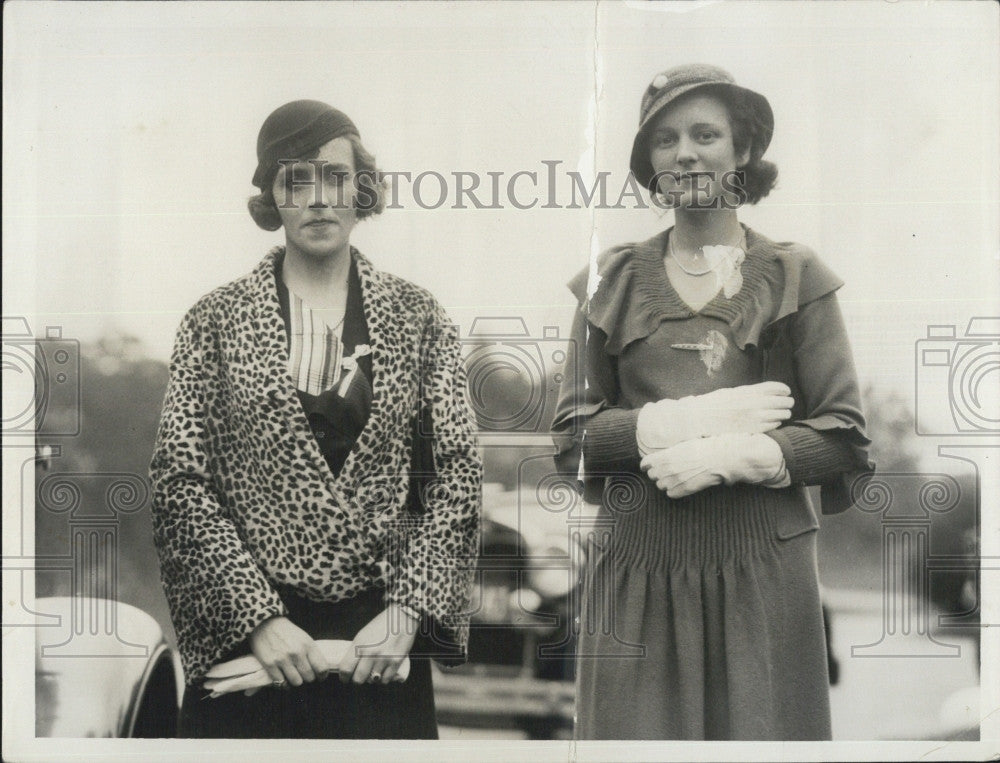 1933 Press Photo Alice Weaver and Friend - Historic Images