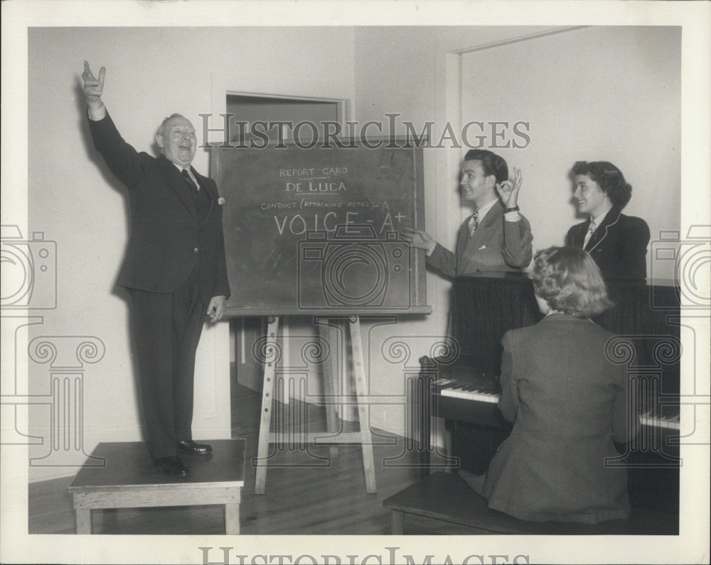 1949 Press Photo GiuseppeDe Luca, Singer Teaches Peterson, Chaffee, Curtis - Historic Images