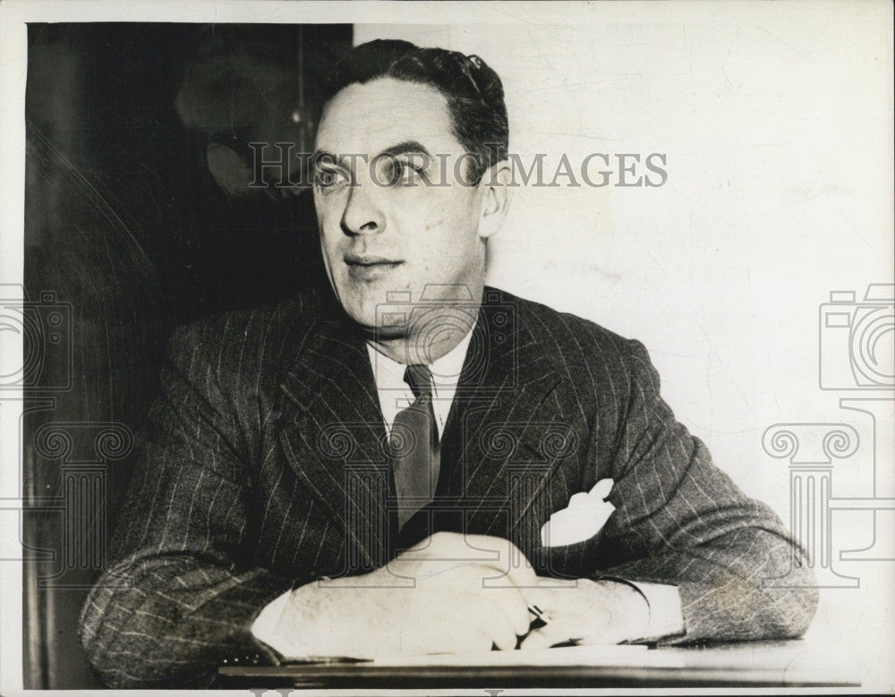 1940 Press Photo Paul Thompson, Manager-Chicago Blackhawks. - Historic Images