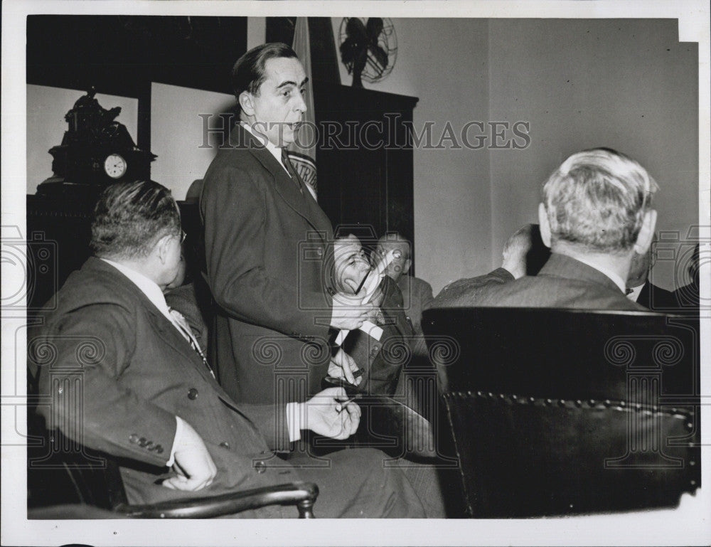 1946 Press Photo Attorney George Leary - Historic Images