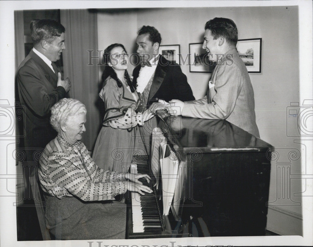 1952 Press Photo Musicians John Seagle,Estelle Rucker,Alben Barkley,Deborah - Historic Images