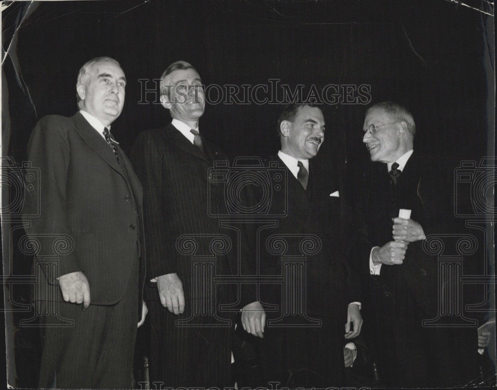 1943 Press Photo Gov. Charles Edison, Gov. Leverett Saltonstall, Gov. Thomas - Historic Images