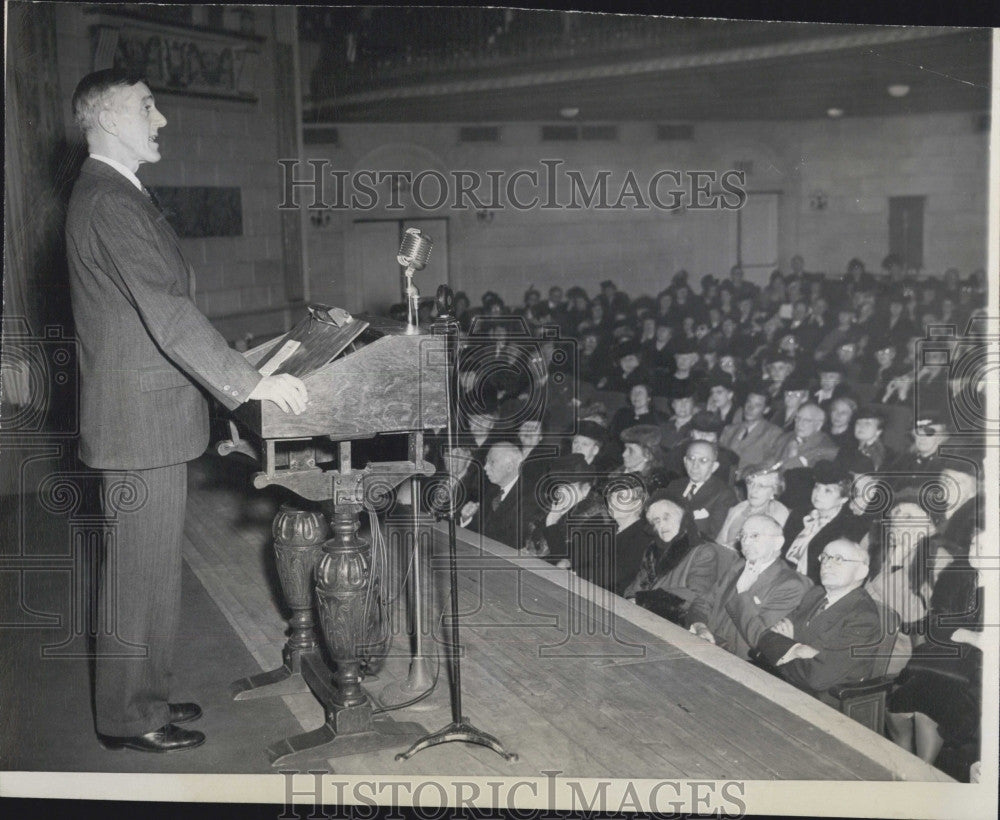 1945 Press Photo Senator Leverett Saltonstall of Massachusetts - Historic Images