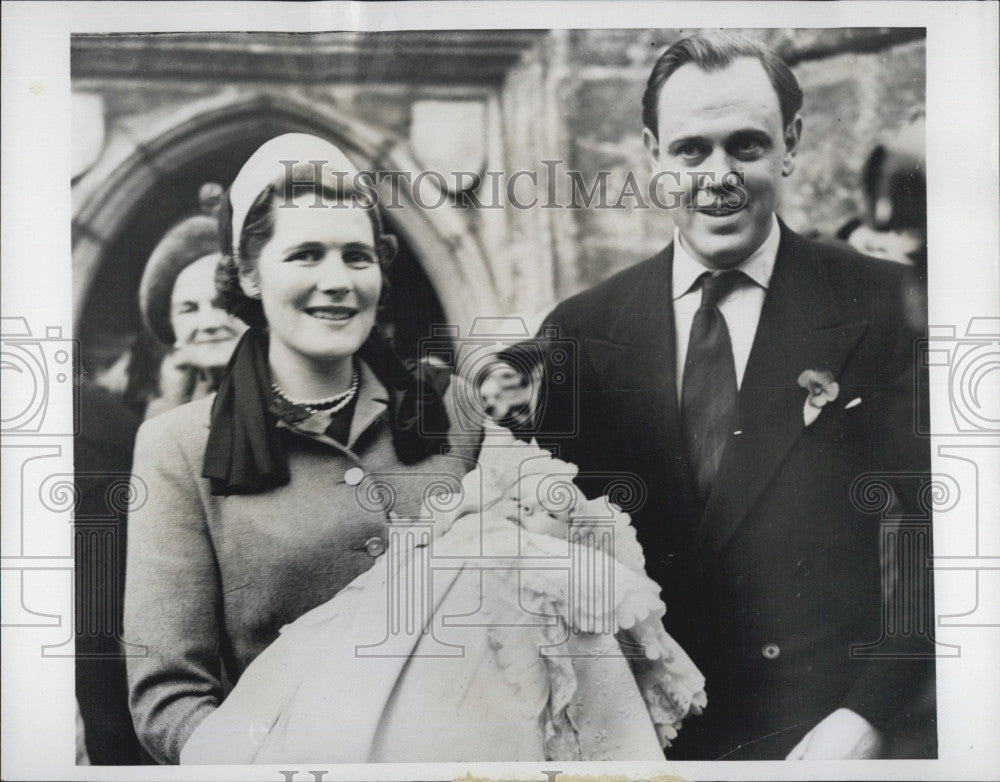 1949 Press Photo Mr &amp; Mrs Christopher Soames &amp; daughter Emma Mary - Historic Images