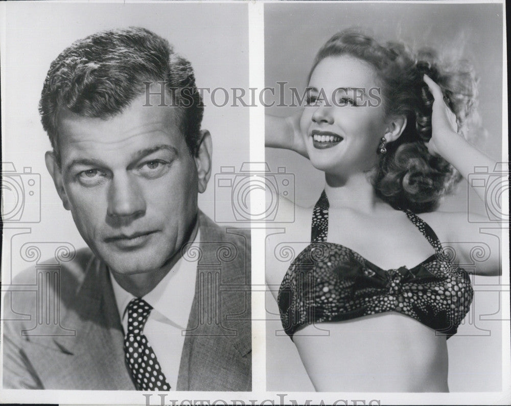 1955 Press Photo Piper Laurie &amp; Joseph Cotten in &quot;Broadway&quot; - Historic Images