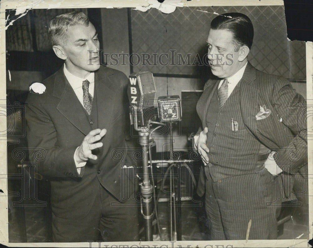 1941 Press Photo Correspondent Austen Lake &amp; NS Thompson - Historic Images