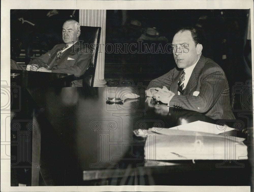 1939 Press Photo Kirchgrassner (l) Pres of Central Cab Comp &amp; Sawyer (r) Checker - Historic Images