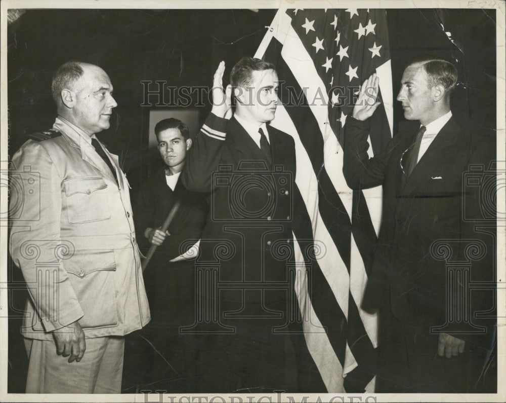 1942 Press Photo Lt Cmdr John N Leonard,Lt jg TP Hawley &amp; Francis B Sayre Jr - Historic Images