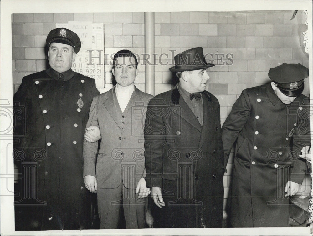 1939 Press Photo Charles Hoban &amp; James Connolly in police custody - Historic Images