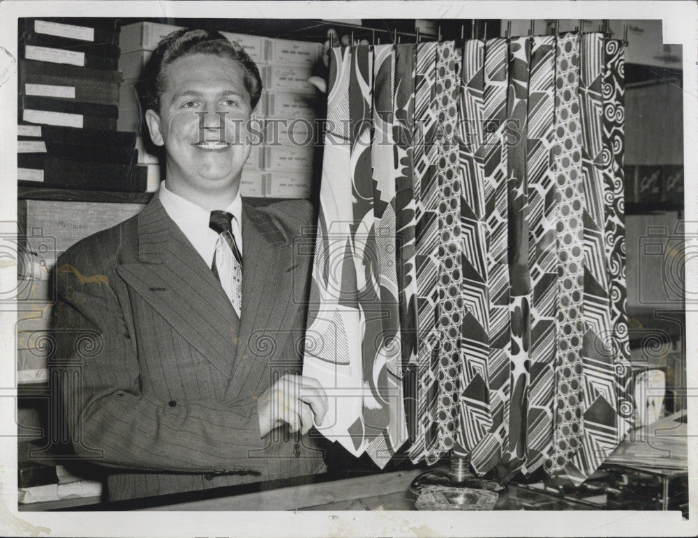 1947 Press Photo William Cassidy Former Army Sgt is Secretary for Veterans Organ - Historic Images