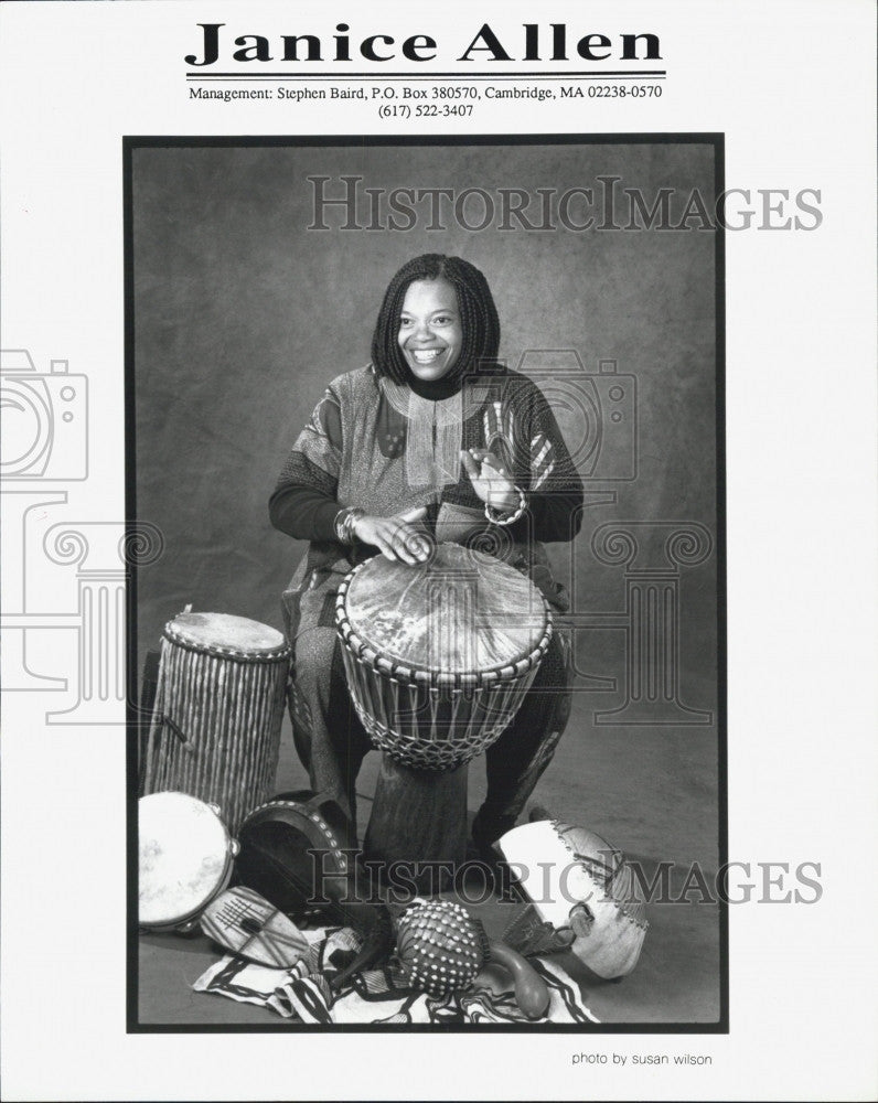 1998 Press Photo Janice Allen African-American Folk Musician - Historic Images