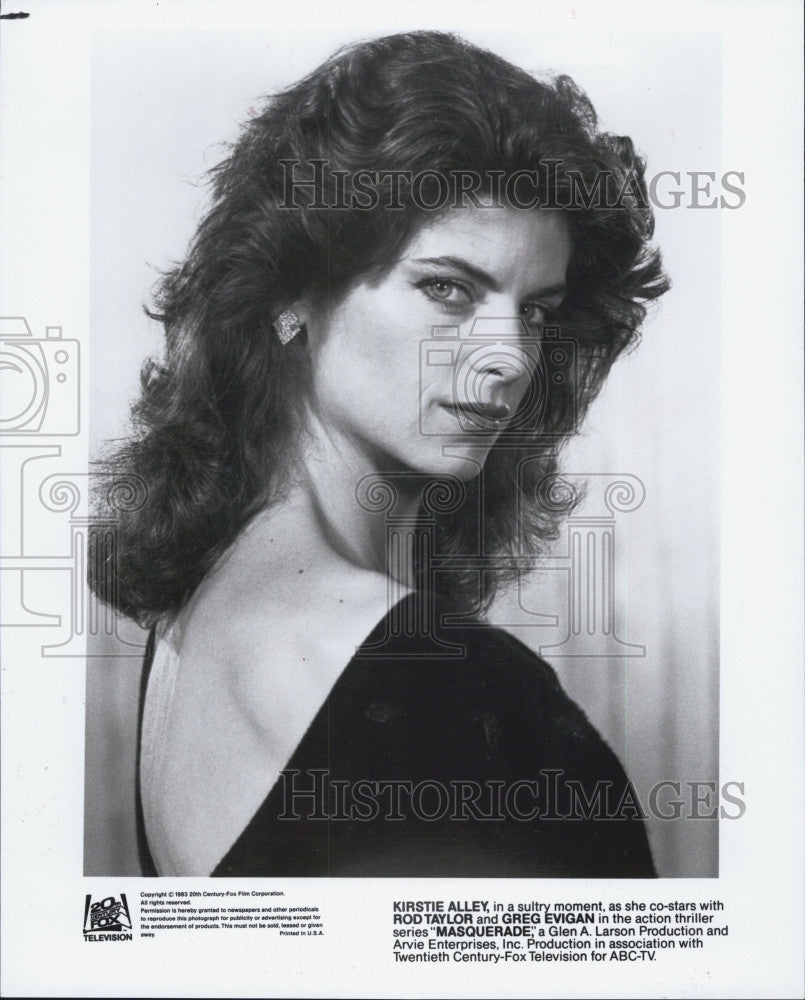 1993 Press Photo Actress Kirstie Alley in &quot;Masquerade&quot; - Historic Images