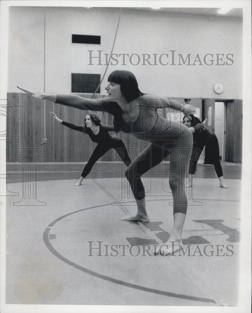 1974 Press Photo Author Maggie Lettvin &quot;The Beautiful Machine&quot; - Historic Images