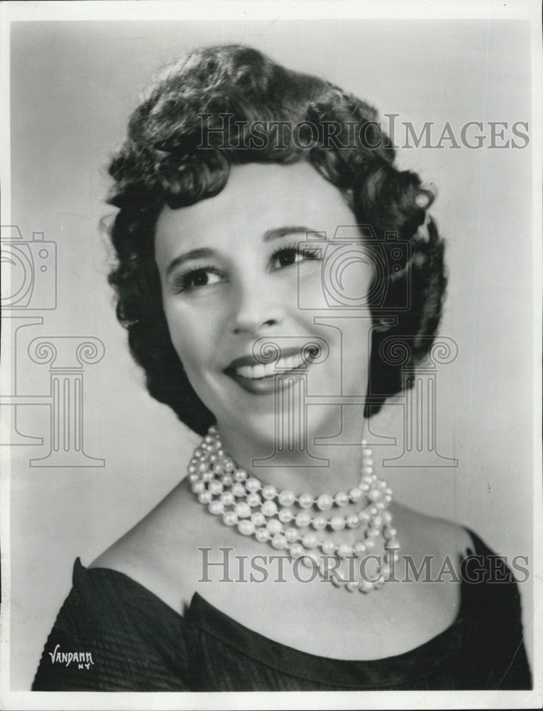 1960 Press Photo Irra Petina Mezzo-Soprano - Historic Images