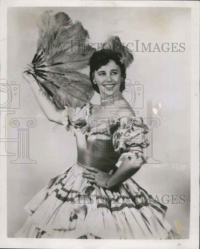 1951 Press Photo Irra Petina Mezzo-Soprano in &quot;Fledermaus&quot; - Historic Images