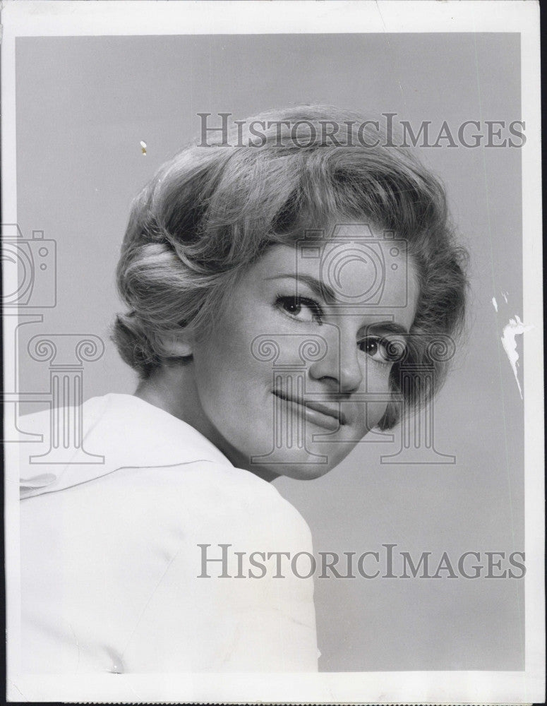 1968 Press Photo  Actress Joyce Van Patten for &quot;The Good Guys&quot; - Historic Images