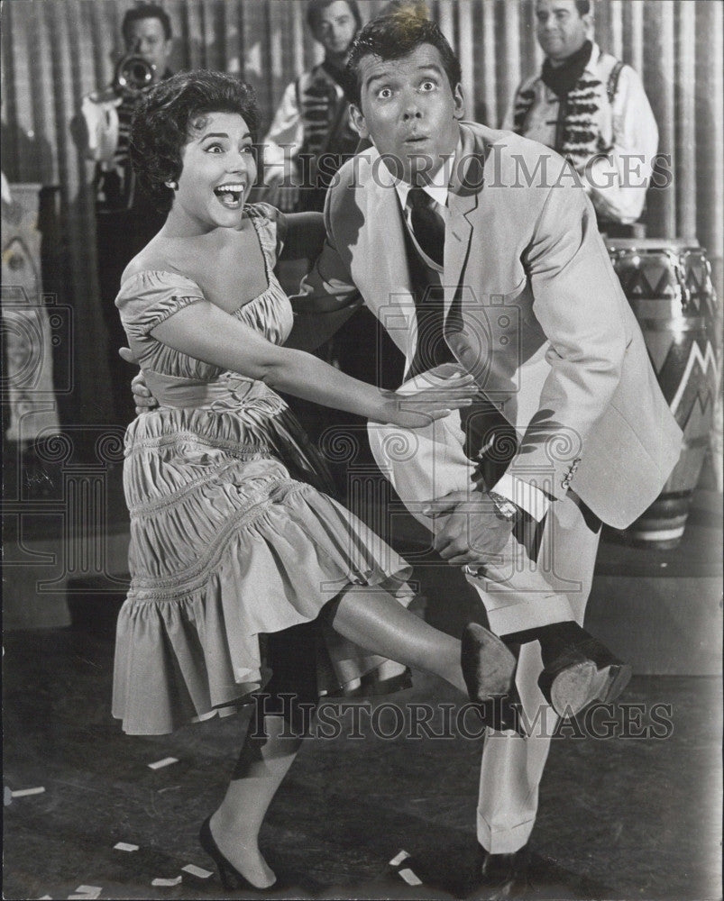 1961 Press Photo , Lee Patterson &amp; Magauta Sueng - Historic Images