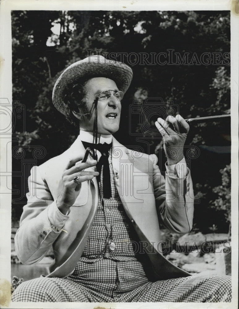 1957 Press Photo Actor Nigel Patrick in &quot;Raintree County&quot; - Historic Images