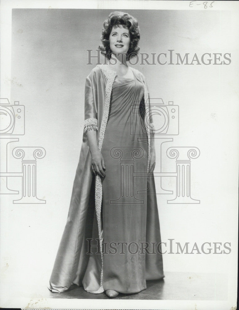 1964 Press Photo Recording artist, Carmel Quinn - Historic Images