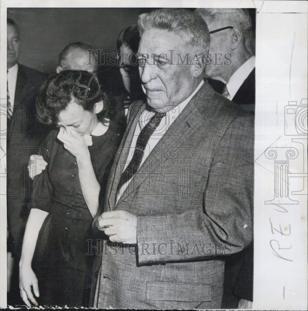 1958 Press Photo John Quirk  &amp; Mrs Jean Starcevic at trial - Historic Images