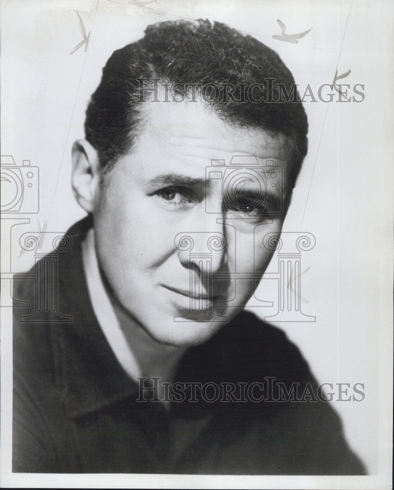 1967 Press Photo Actor Anthony Quayle in &quot;Halfway Up The Tree&quot; - Historic Images