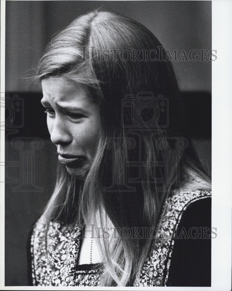 Press Photo Norma Quinn&#39;s Granddaughter Takes Stand In Her Trial After Her Death - Historic Images