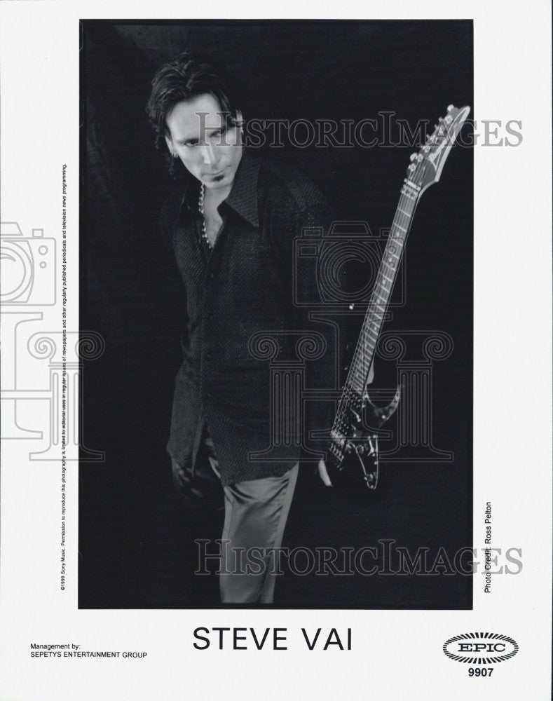 1999 Press Photo Musician, Steve Vai, on Epic label - Historic Images