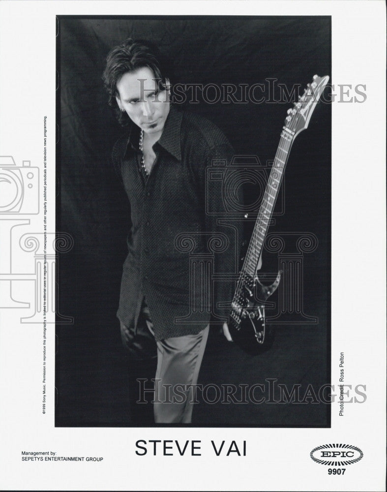 1999 Press Photo Steve Vai Started With Artist Frank Zappa In 1979 COPY - Historic Images