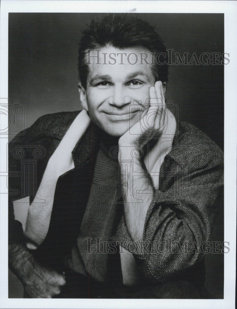 Press Photo Television actor and host David Leisure - Historic Images