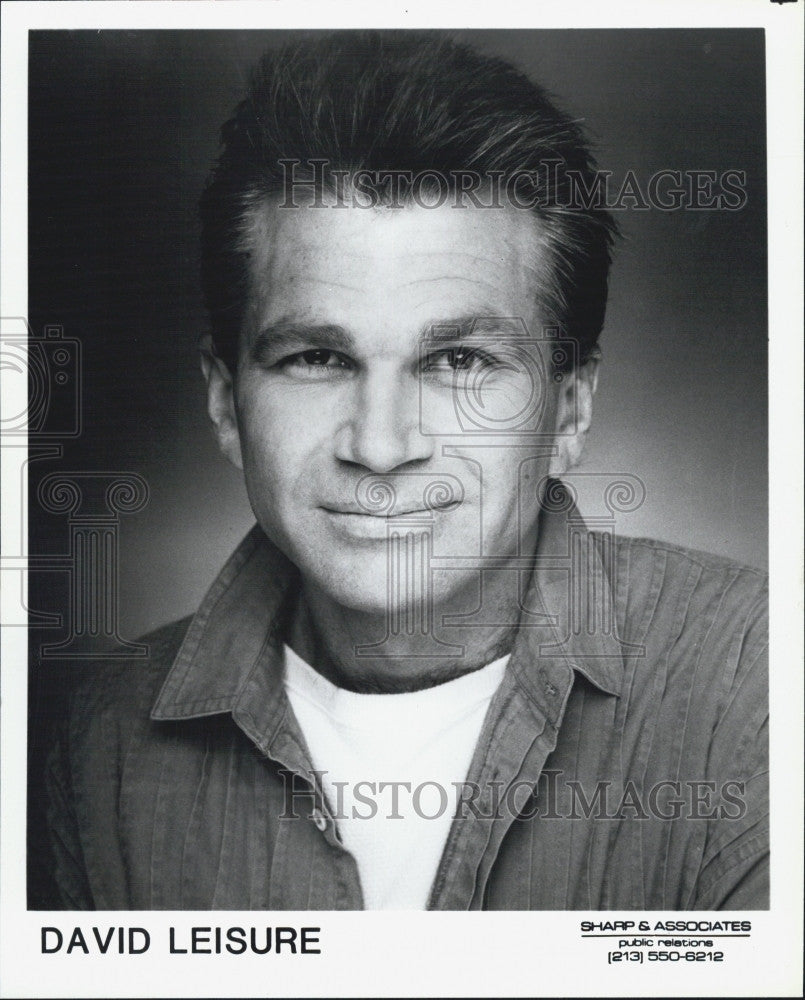 1989 Press Photo TV actor and host David Leisure - Historic Images