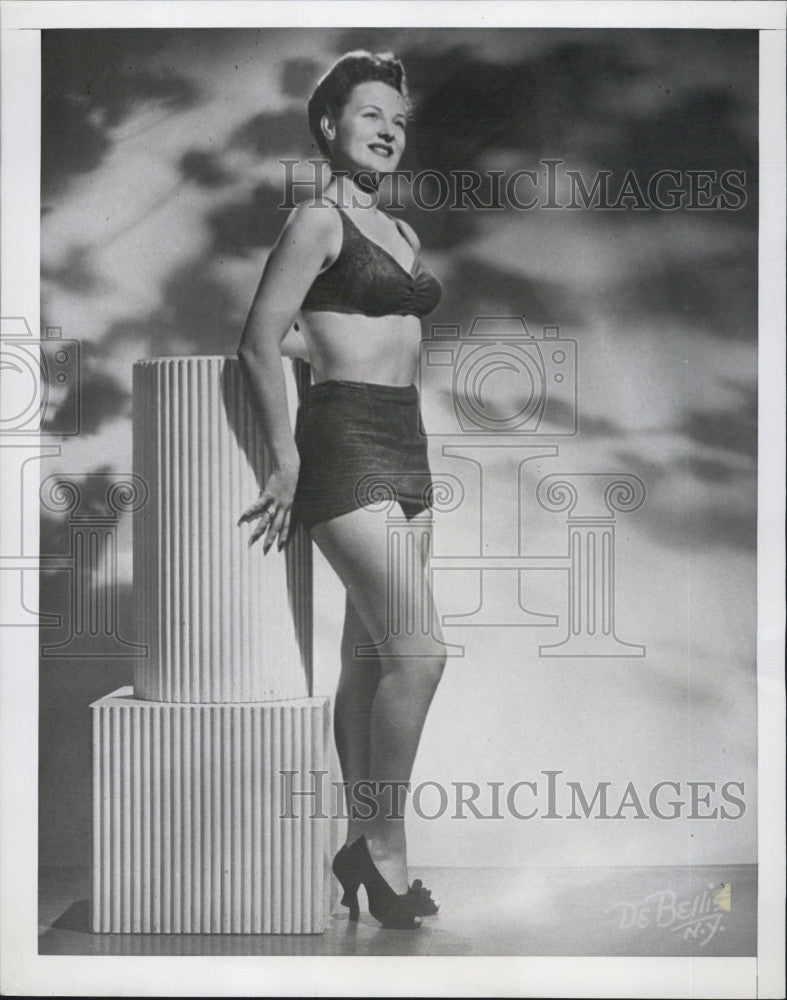 1949 Press Photo Wife of policeman in triple tragedy, Mrs. Blanche Layne - Historic Images