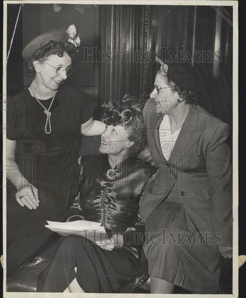 1949 Press Photo Boston Evening Clinic Fund Drive Annie Lennell Anna Crowell - Historic Images