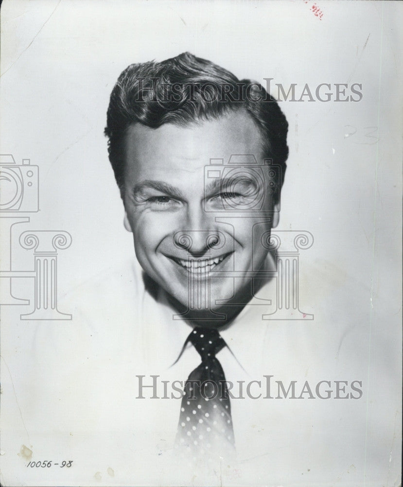 1952 Press Photo Singer Actor Eddie Albert For Film Carrie - Historic Images