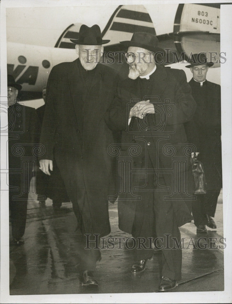 1954 Press Photo Gregory Peter XV Cardinal Agagianian Airport - Historic Images