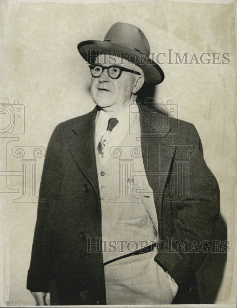 1953 Press Photo Leo Hoban Police Captain Beacon Hill - Historic Images