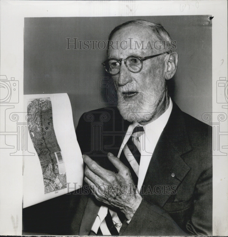 1952 Press Photo Geologist Dr. William H. Hobbs Has Tunnel Canal Plan - Historic Images