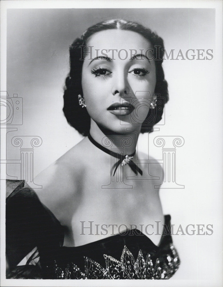 1951 Press Photo Singer Nancy Evans featured on CBS&#39;s &quot;Main Street Music Hall&quot; - Historic Images