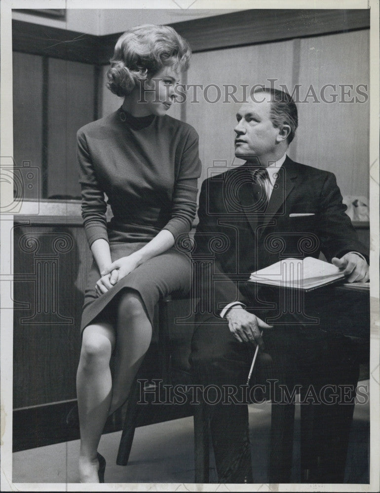 1961 Press Photo Actress Evans Evans with EG Marshall on The Defenders - Historic Images