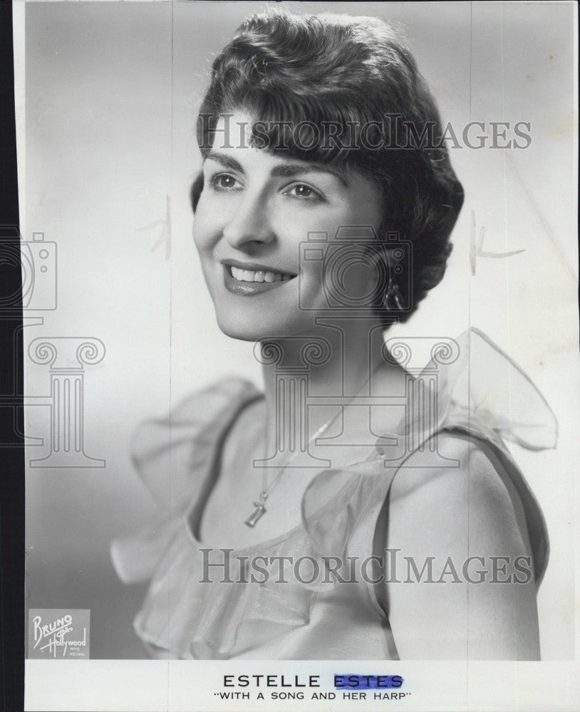 1967 Press Photo Harpist Estelle Estes - Historic Images