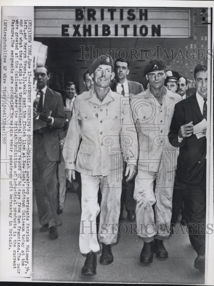 1960 Press Photo British Paratroop Patrick Maloney and Mervyn Evans. - Historic Images