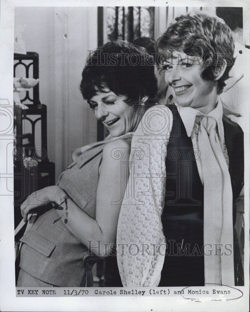 1970 Press Photo Actresses Carole Shelley and Monica Evans - Historic Images