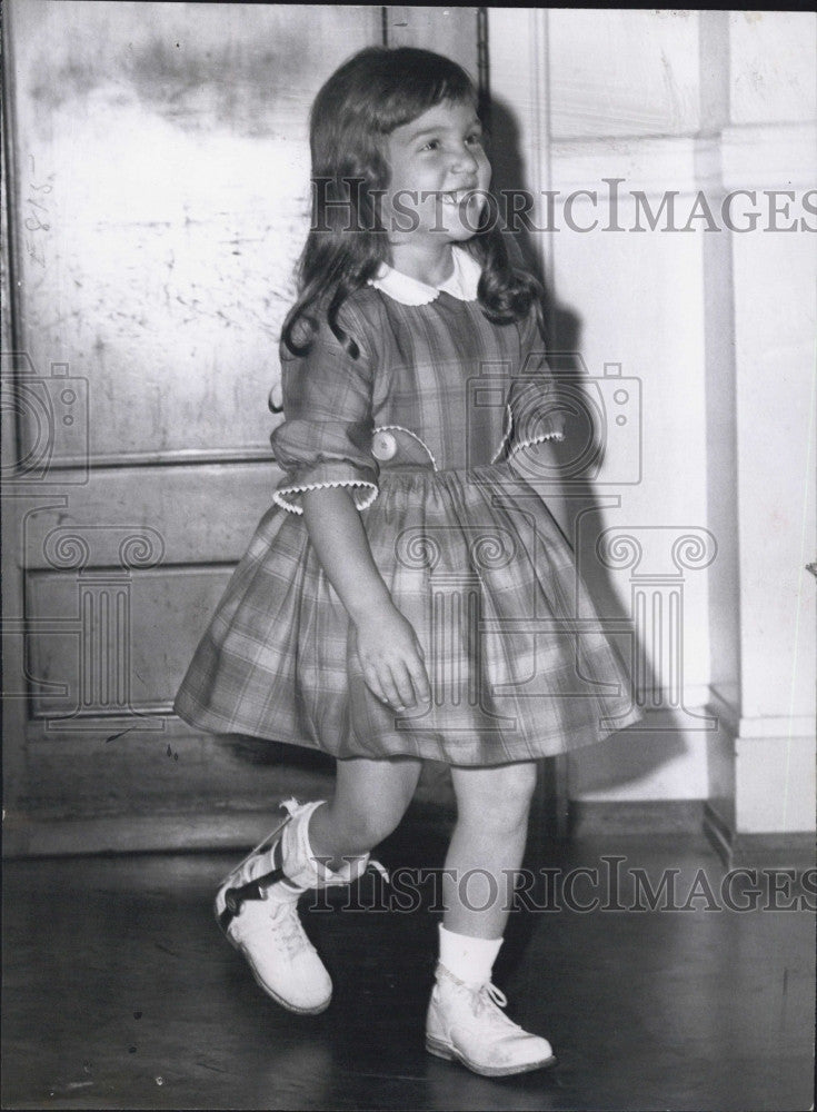 1962 Press Photo Joanne Marie Evans seeks damages of $350000 for negligent - Historic Images