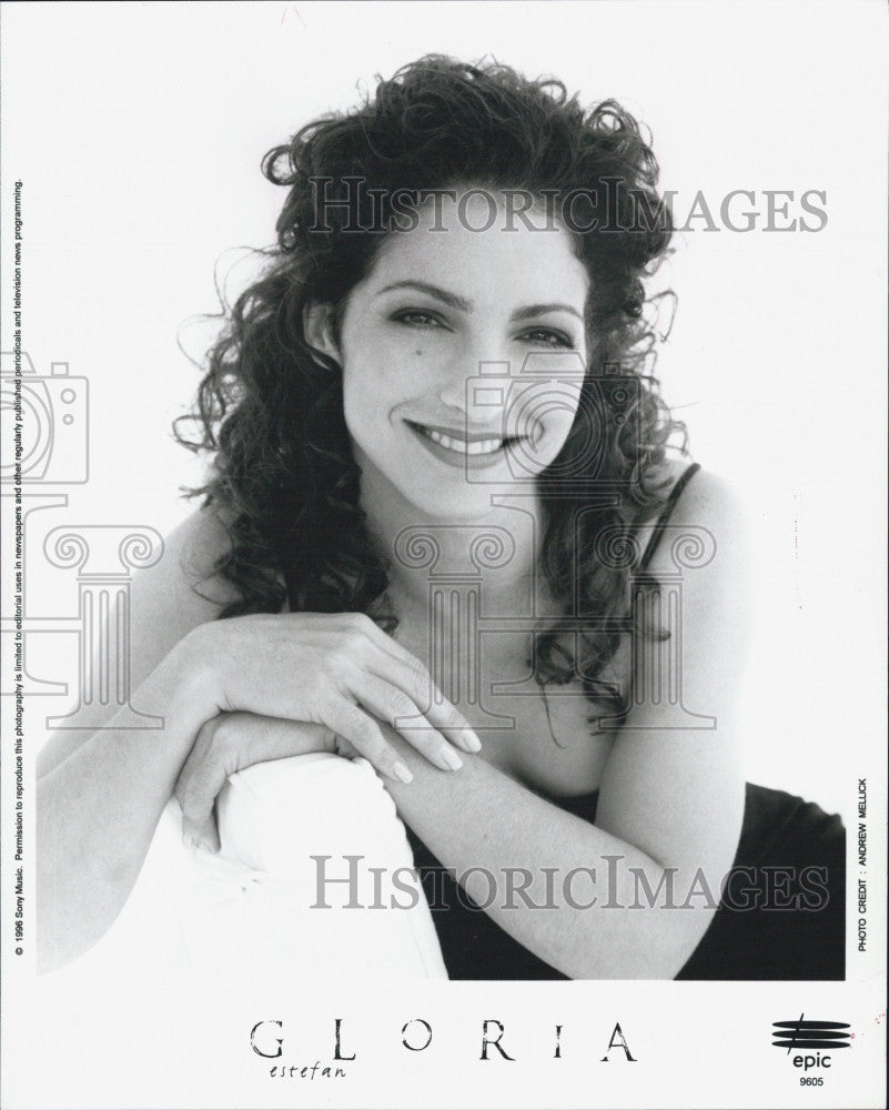 1990 Press Photo Gloria Estefan  Cuban-born American singer, songwriter, actress - Historic Images