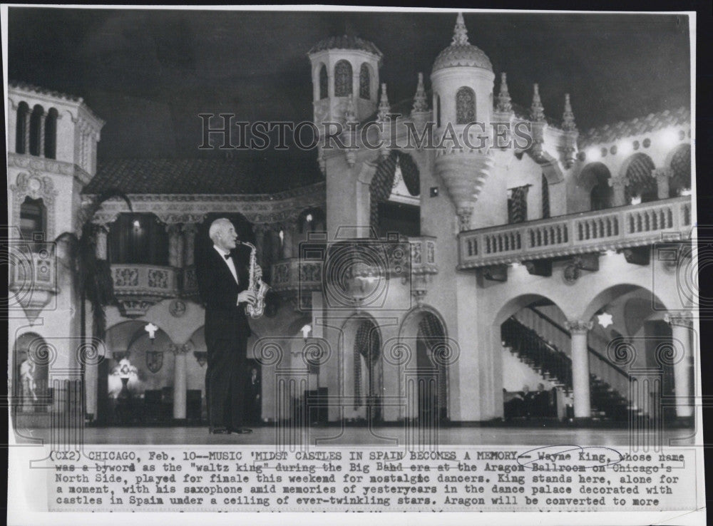 1964 Press Photo Wayne King the &quot;Waltz King&quot; Playing his Final Performance - Historic Images